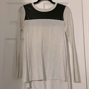 Aritzia Wilfred Free Long Sleeve T-Shirt